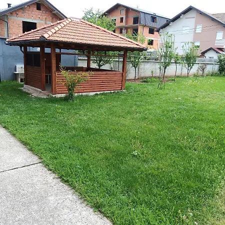 شقة Family Garden House