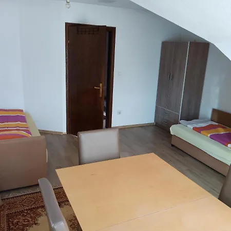 Family Garden House شقة سراييفو